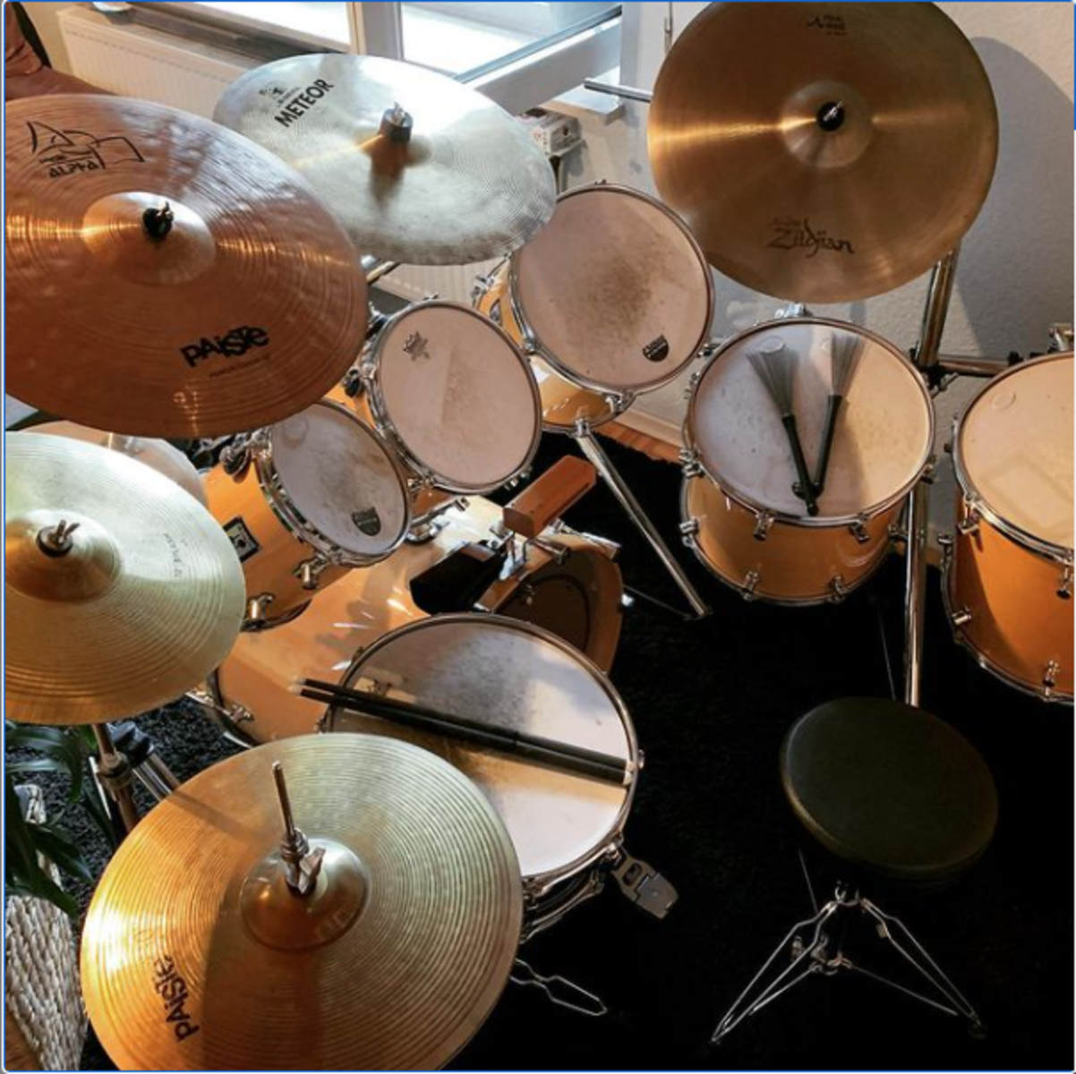 Metal Drum Kit by patrick_spitzmacher featuring Pearl 14x5 Chad Smith Signature Snare Drum, Zildjian 22" ping ride, and Paiste 16'' Signature Power Crash and 4 more pieces of gear