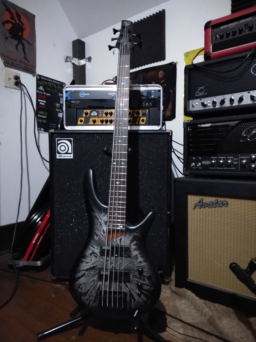 Metal Music Gear Setup by dustincomorski featuring Peavey 6505+ 120-Watt Tube Guitar Amp Head, Avatar Vintage 2x12 Cab, and Bugera 333XL Infinium and 3 more pieces of gear