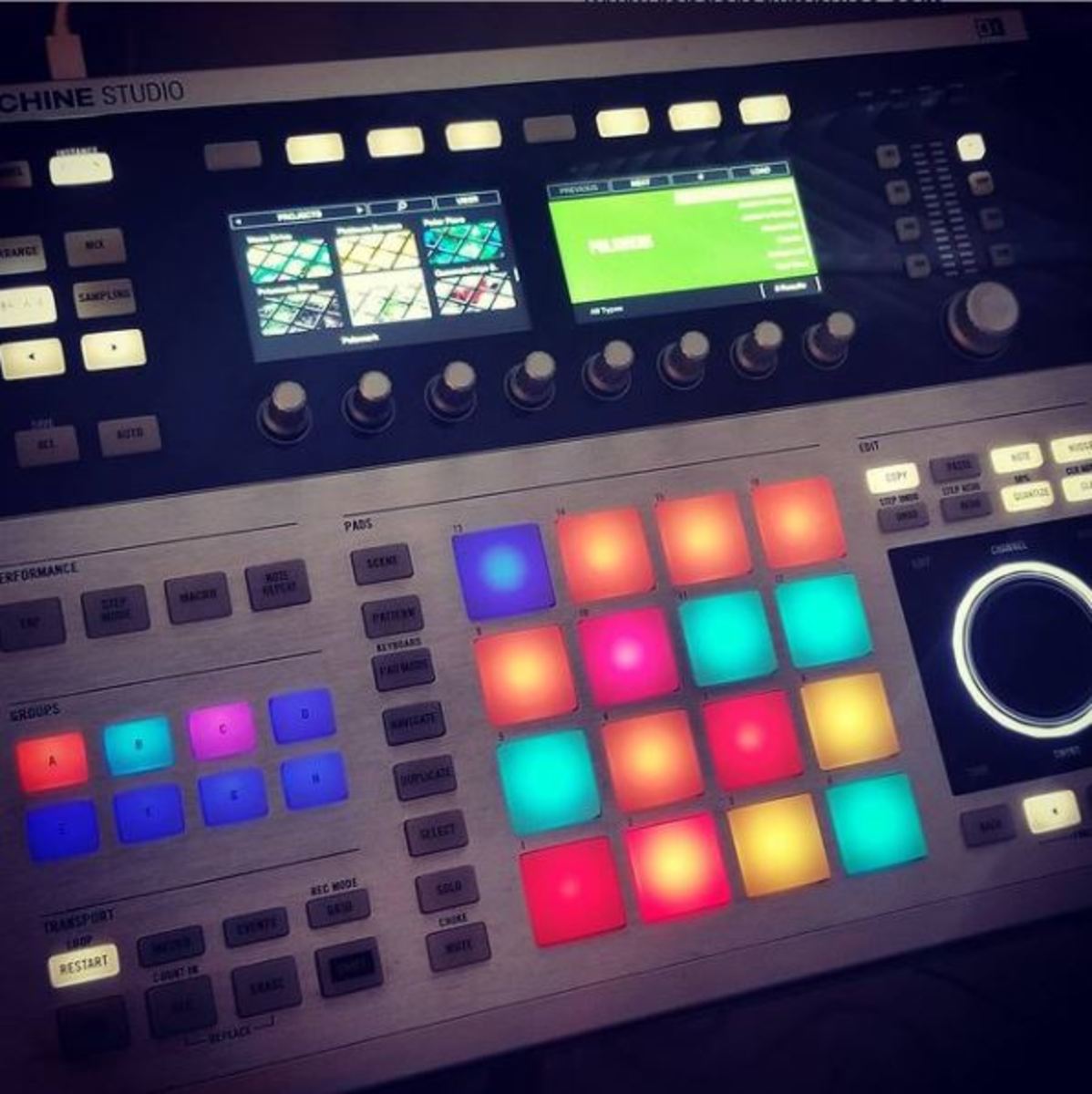 Hip Hop Music Gear Setup by renderedimpulse featuring Native Instruments Maschine Studio