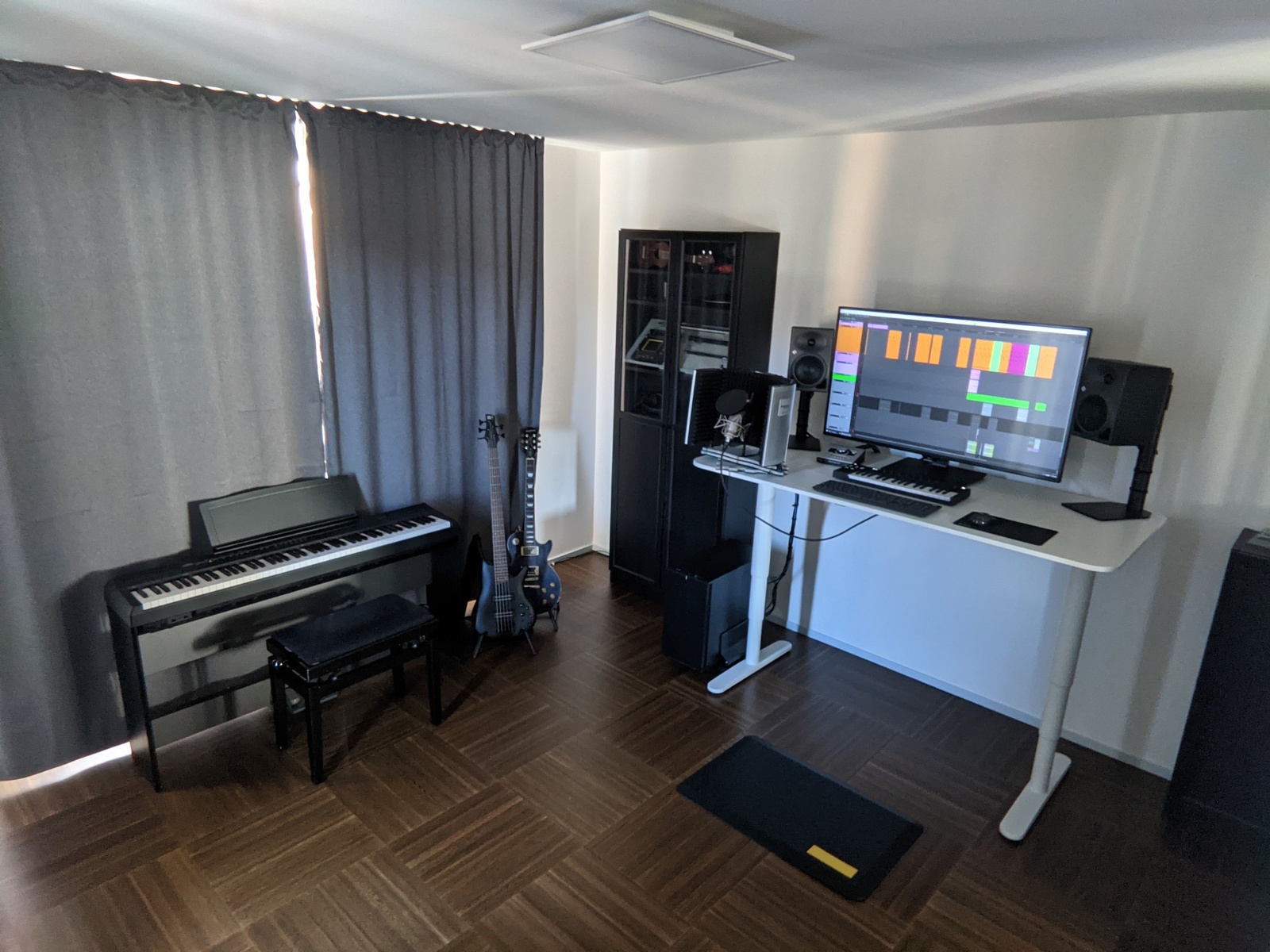 Electronic Studio Setup by elezetamusic featuring Sennheiser HD 280 Pro, Neumann KH 120 Active Studio Monitor, and Sennheiser HD 600 Headphones and 14 more pieces of gear