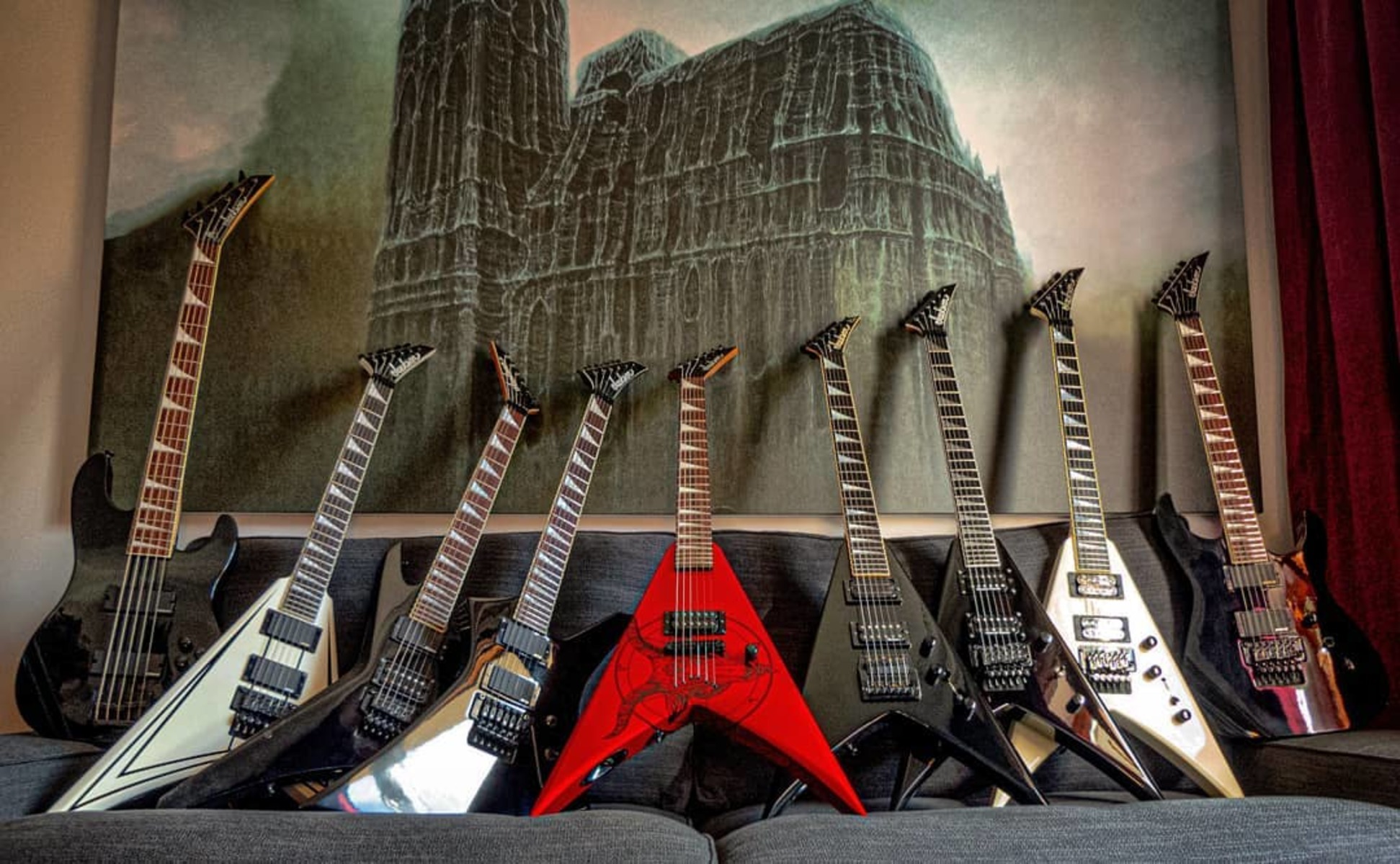 Metal Music Gear Setup by tolgasert featuring Jackson Rhoads RRXMG, Jackson David Ellefson CB-XV, and Jackson JS32T King V and 6 more pieces of gear