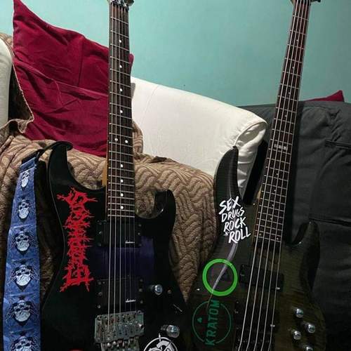 Photo of Jackson guitar dinky reversehead and more gear