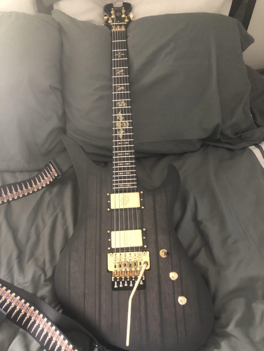 Music Gear Setup by h6llyw66dz featuring Synyster Gates Limited Edition Black Moon Guitar