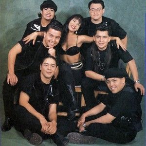 Selina y Los Dinos