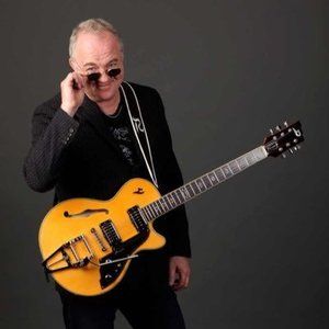 Robbie McIntosh Band