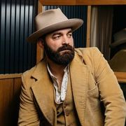 Drew Holcomb and The Neighbors