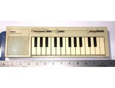 Yamaha Hs-200