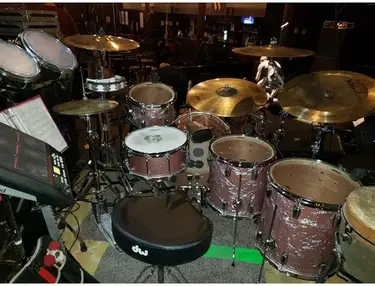 Ludwig Legacy Mahogany drums in Copper Marine Pearl