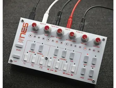 Twisted-Electrons hapiNES