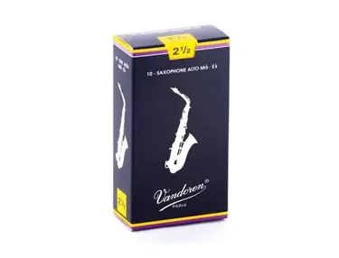 Vandoren Traditional Alto Saxophone Reeds Strength 2.5