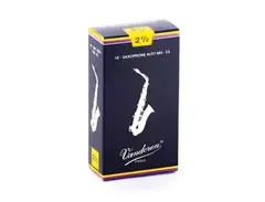 Vandoren Traditional Alto Saxophone Reeds Strength 2.5
