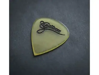Winspear Andy Gillion signature Shiv Mini pick