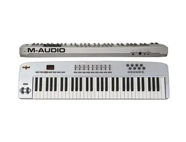 M-Audio Oxygen 61 v2 USB MIDI Keyboard