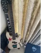 Fernandes Limited Edition PJ Bass main image
