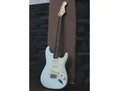 Fender 1962 AVRI Sonic Blue Stratocaster main image