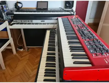 Rhodes Suitcase 88 Mark II
