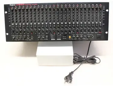 Roland M-240R 24 Channel Line Mixer