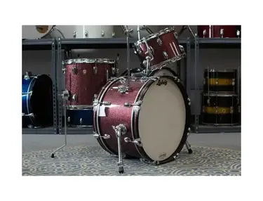Ludwig Classic Maple in Burgundy Sparkle