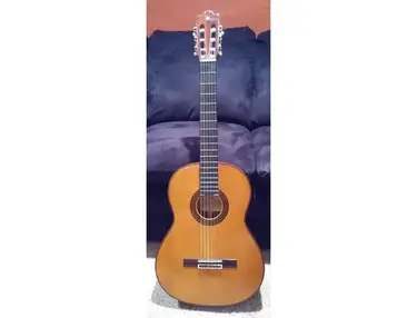 Yamaha G-250-S Classical Guitar
