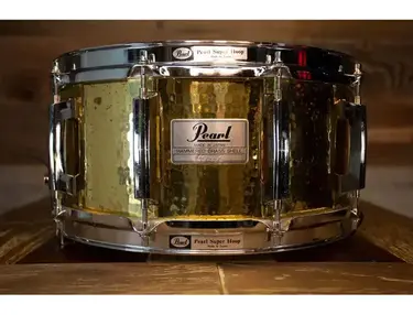 Pearl Custom Classic Series 14 X 6.5 Hammered Brass Snare Drum