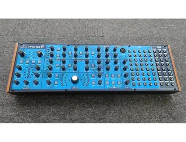 Behringer Proton