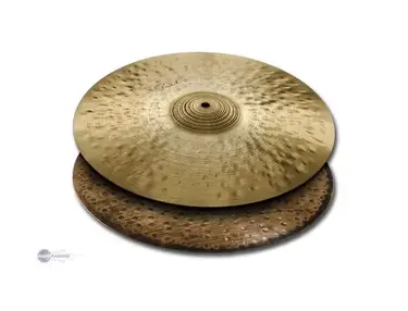Paiste 15" Signature Traditionals Medium Light Hi Hats