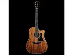 Taylor 320ce