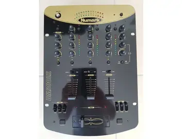Numark DM3002X