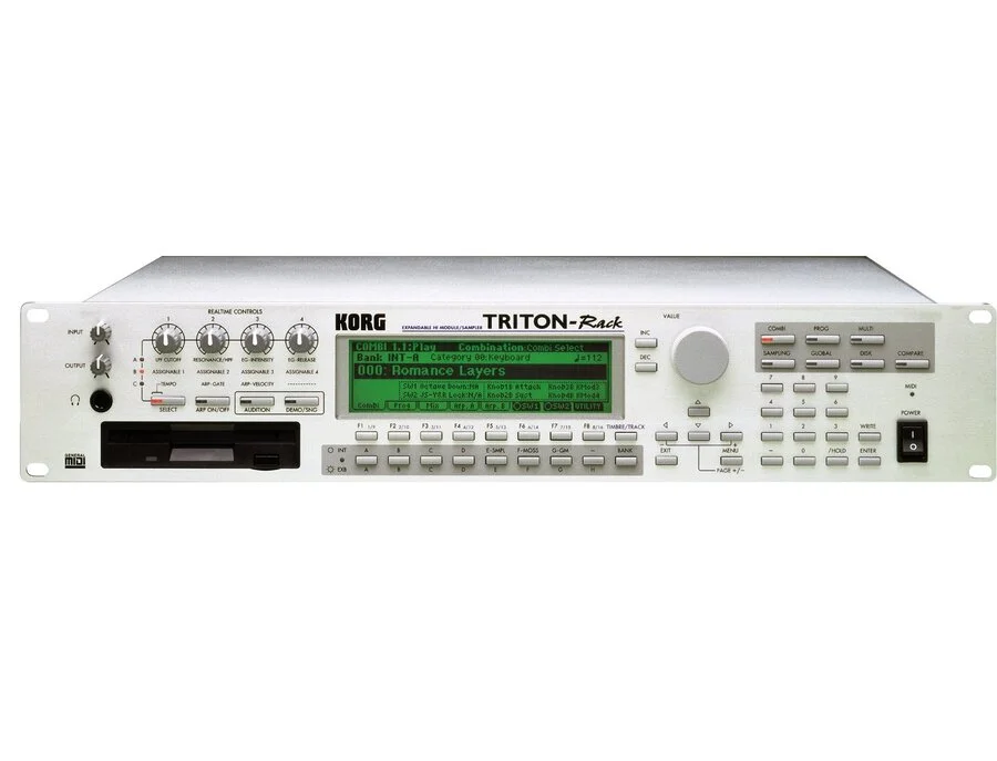 往年の名機】KORG Triton Rack 音源モジュール KORG TRITON RACK 往年の名機】KORG Triton Rack 音源モジュール KORG TRITON RACK