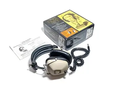 Realistic Nova Pro Hi-Fi Stereo Headphones