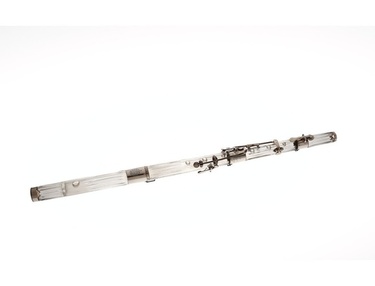 https://images.equipboard.com/uploads/item/image/113627/claude-laurent-glass-flute-m.jpg?v=1698969327