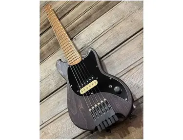 Laika Mustang C Travel Guitar