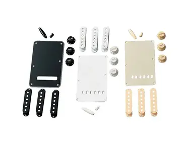 Fender Stratocaster Accessory Kit Black