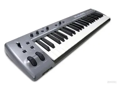 M-Audio KeyStudio 49i MIDI Controller