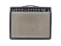 Fender Black Panel Deluxe 2-Channel 20-Watt 1x12" Guitar Combo 1963 - 1966