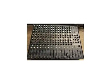 Peavey Versamix 16-Channel Portable Mixing Console