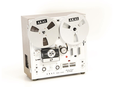 Akai X-150D