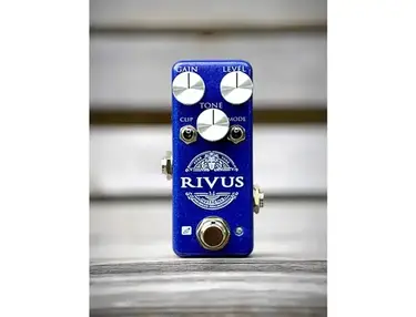 Decibelics Rivus