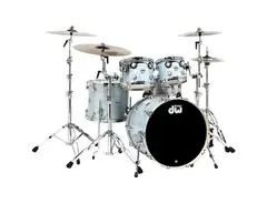DW SSC Collectors Series 4-Piece Satin Oil Shell Pack With 22" Bass Drum Pale Blue Oyster Chrome Hardware