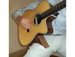 Neckup guitar support