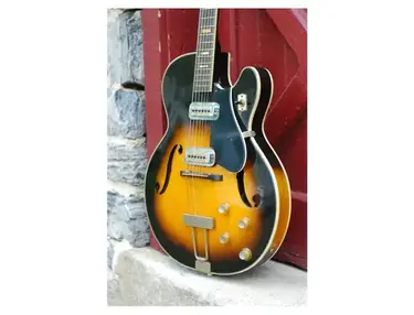 Regal R272