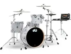 DW DWe 4-piece Drum Kit Bundle