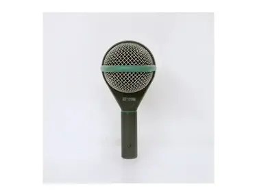 AKG D112
