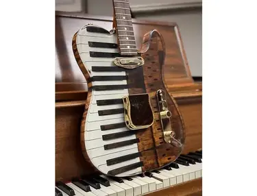 Gepettos Guild Piano Guitar