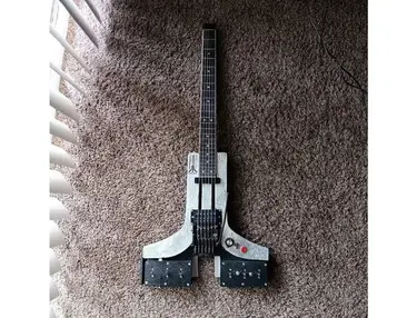CreepingNet Custom Guitars "Flying Fuji"