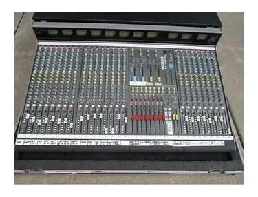 Allen & Heath GL3000-824 8-Group 24-Channel Mixing Console