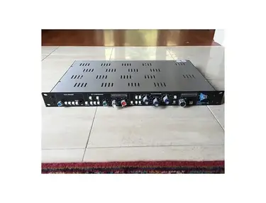 API The Channel Strip Preamp / EQ / Compressor / Line Driver / DI