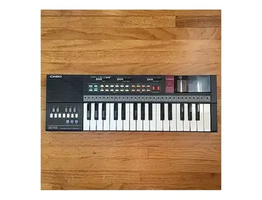 Casio MT-18 Casiotone 32-Key Synthesizer