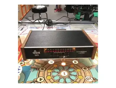 dbx 163 Compressor / Limiter