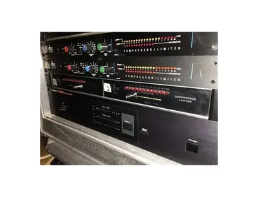 dbx 163 Compressor / Limiter Pair